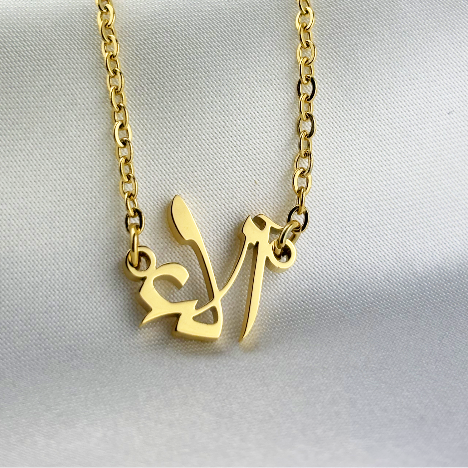 Aala (آلاء) in Arabic Name Necklace